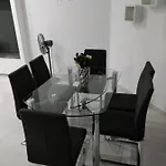 Modern Luxe Maisonette Apartamento *