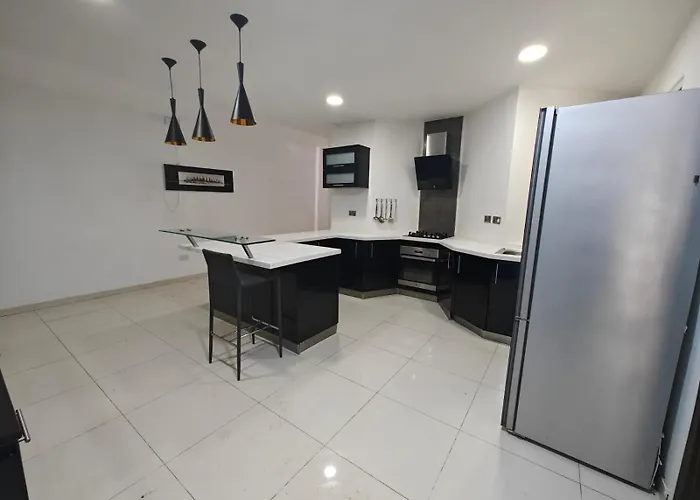 Modern Luxe Maisonette Апартаменты