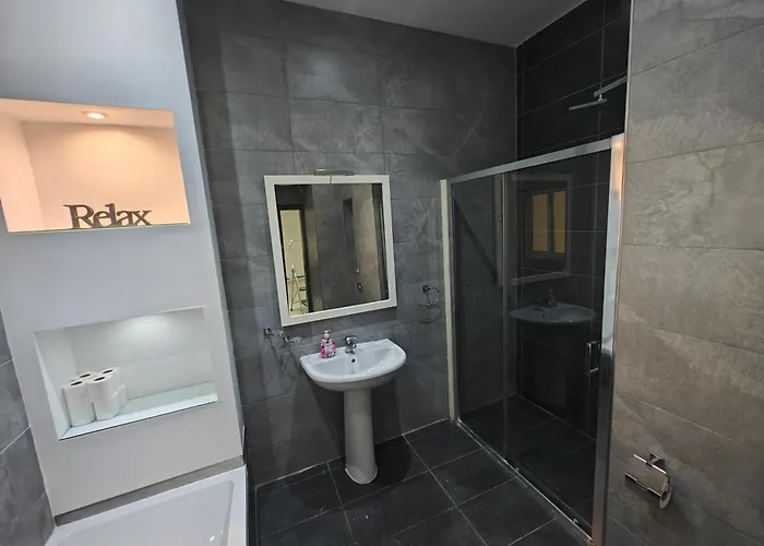 Апартаменты Modern Luxe Maisonette Марсаскала